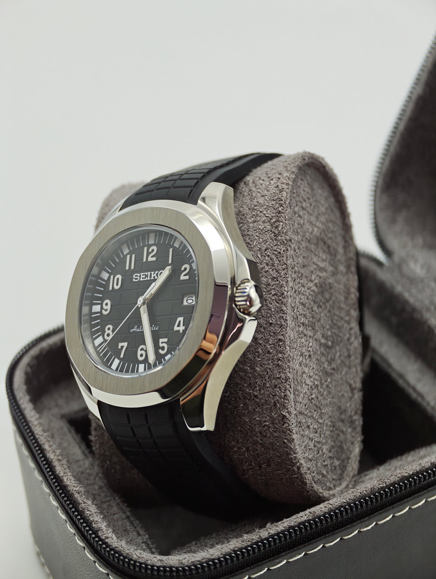 Black Aquanaut – 40mm – NH35 Automatic