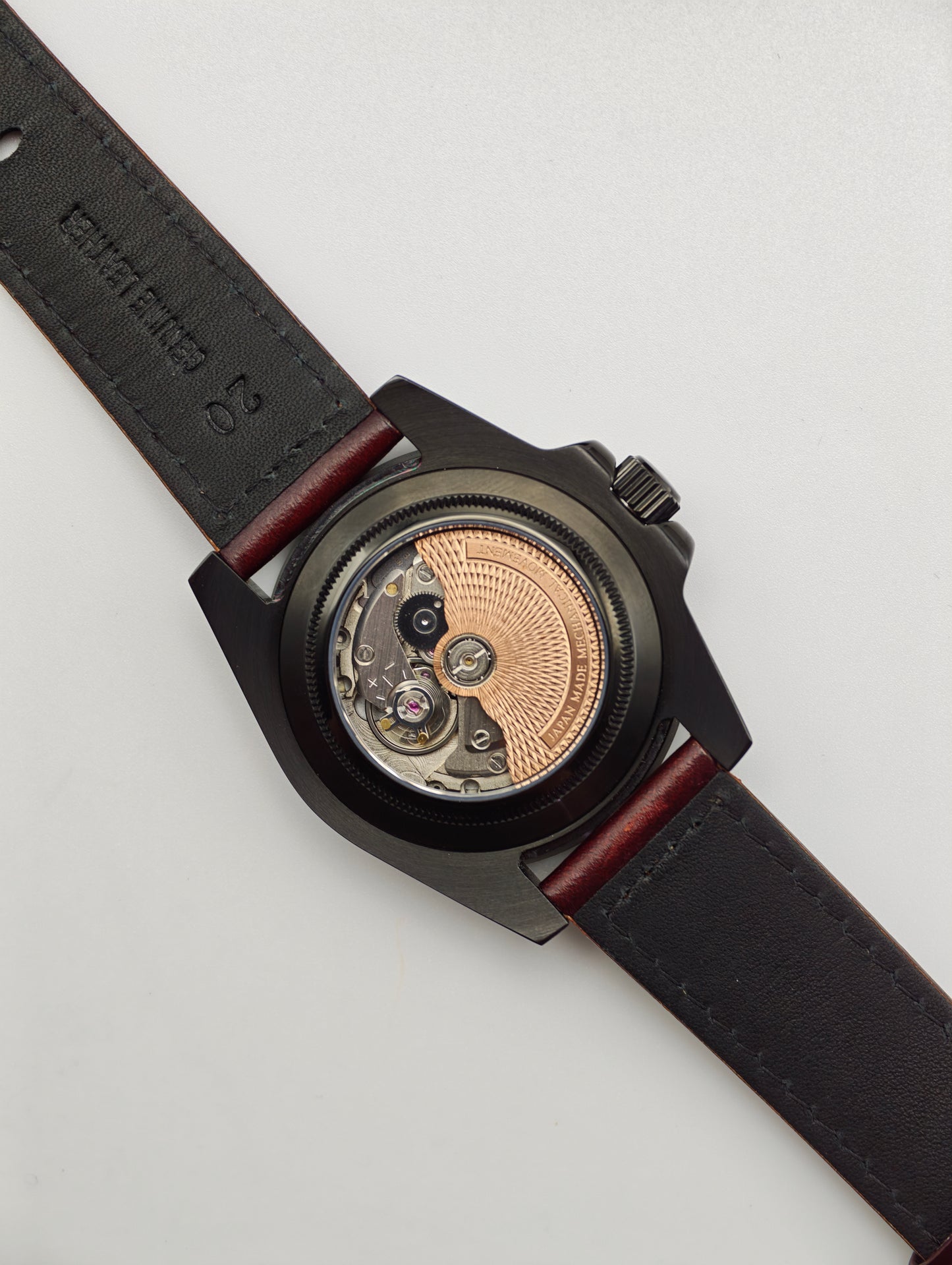 Carbon Blood Diver | 40mm NH35 Automatic