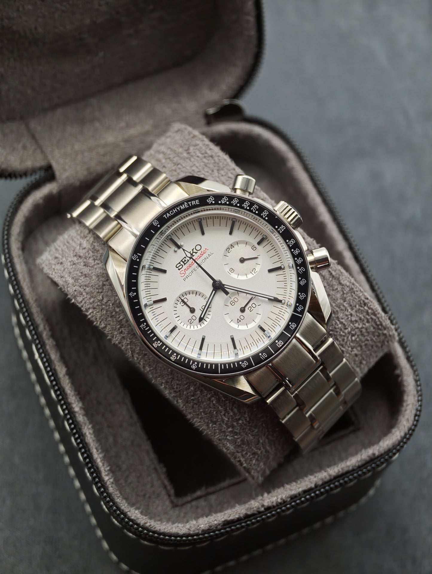 Silver Horizon Chronograph | 39mm VK63 Mechaquartz
