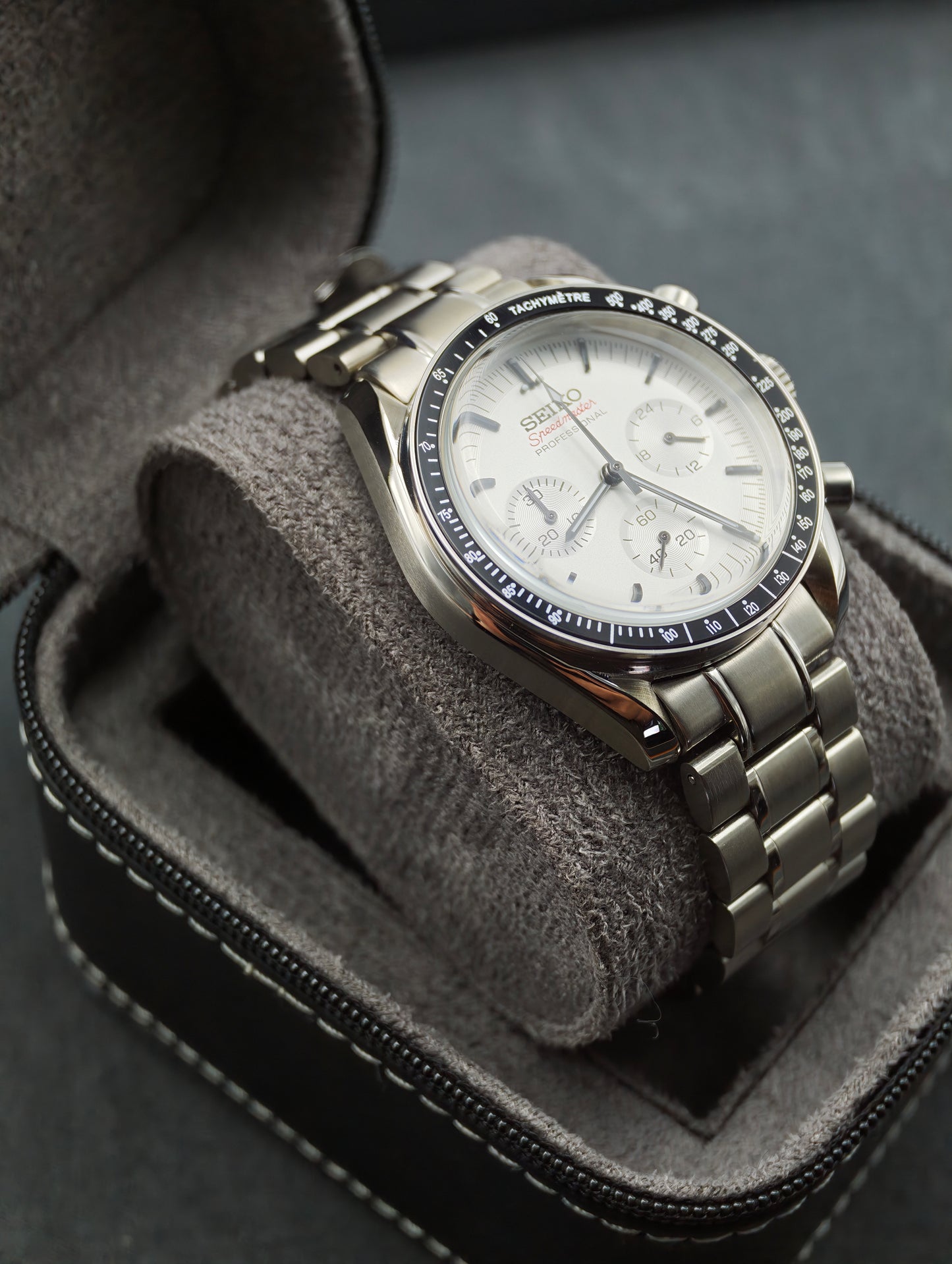 Silver Horizon Chronograph | 39mm VK63 Mechaquartz