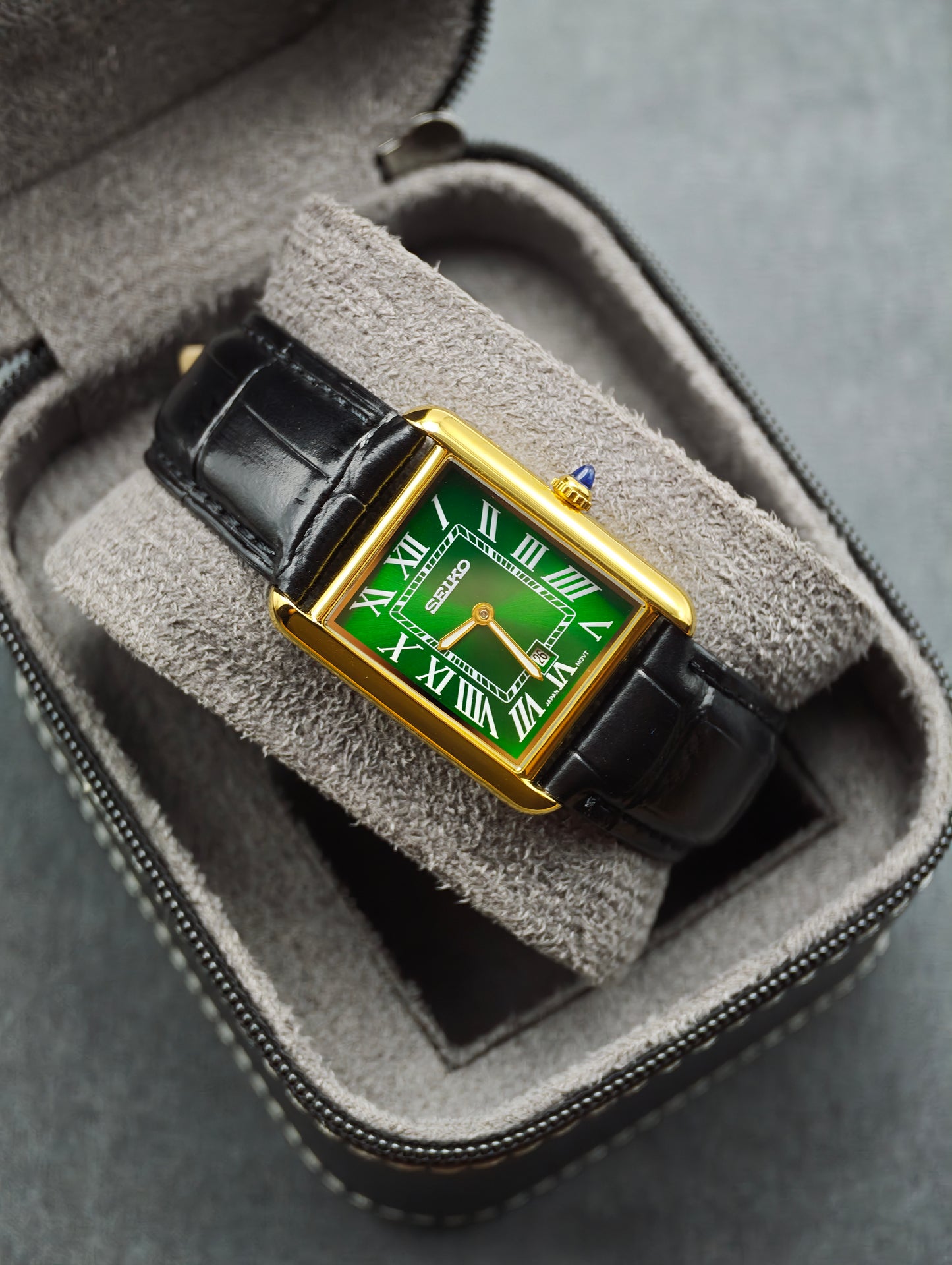 Emerald Royale | 24mm VJ24 Dress Watch